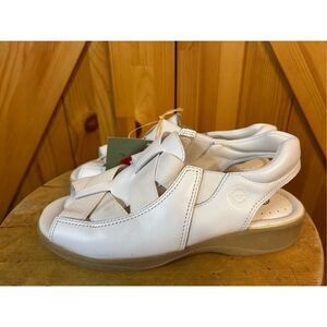 Earth Sandals Womens 6.5W Laine Fisherman White Leather Open Toe Wedge nwt Read